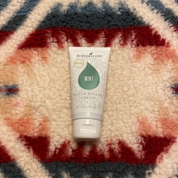 Young Living Skincare New Young Living Satin Facial Scrub Mint